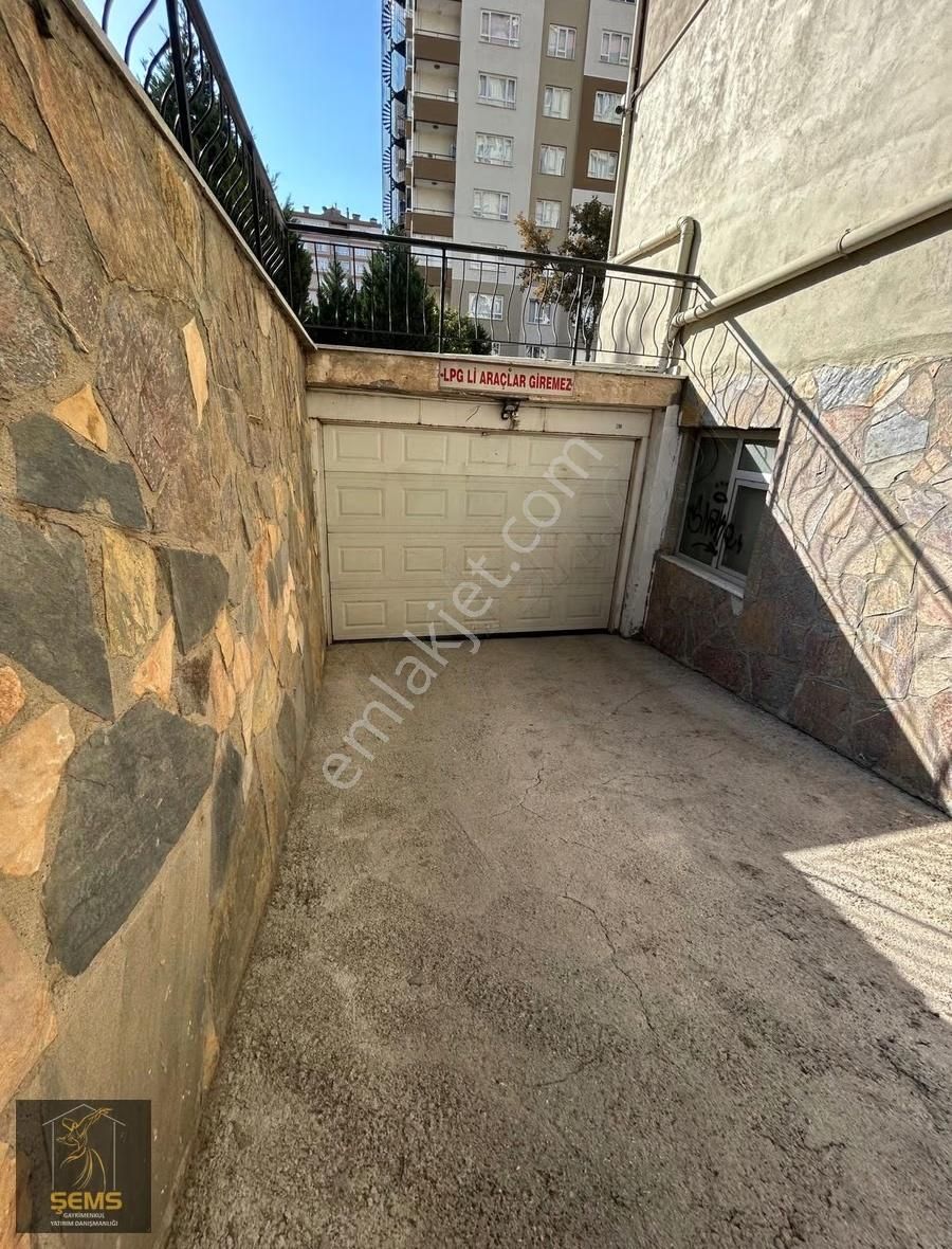 Eminevime Uygun Jandarma Karşısı Kapalı Otoparklı Fetih Cad Üze - Görsel 18