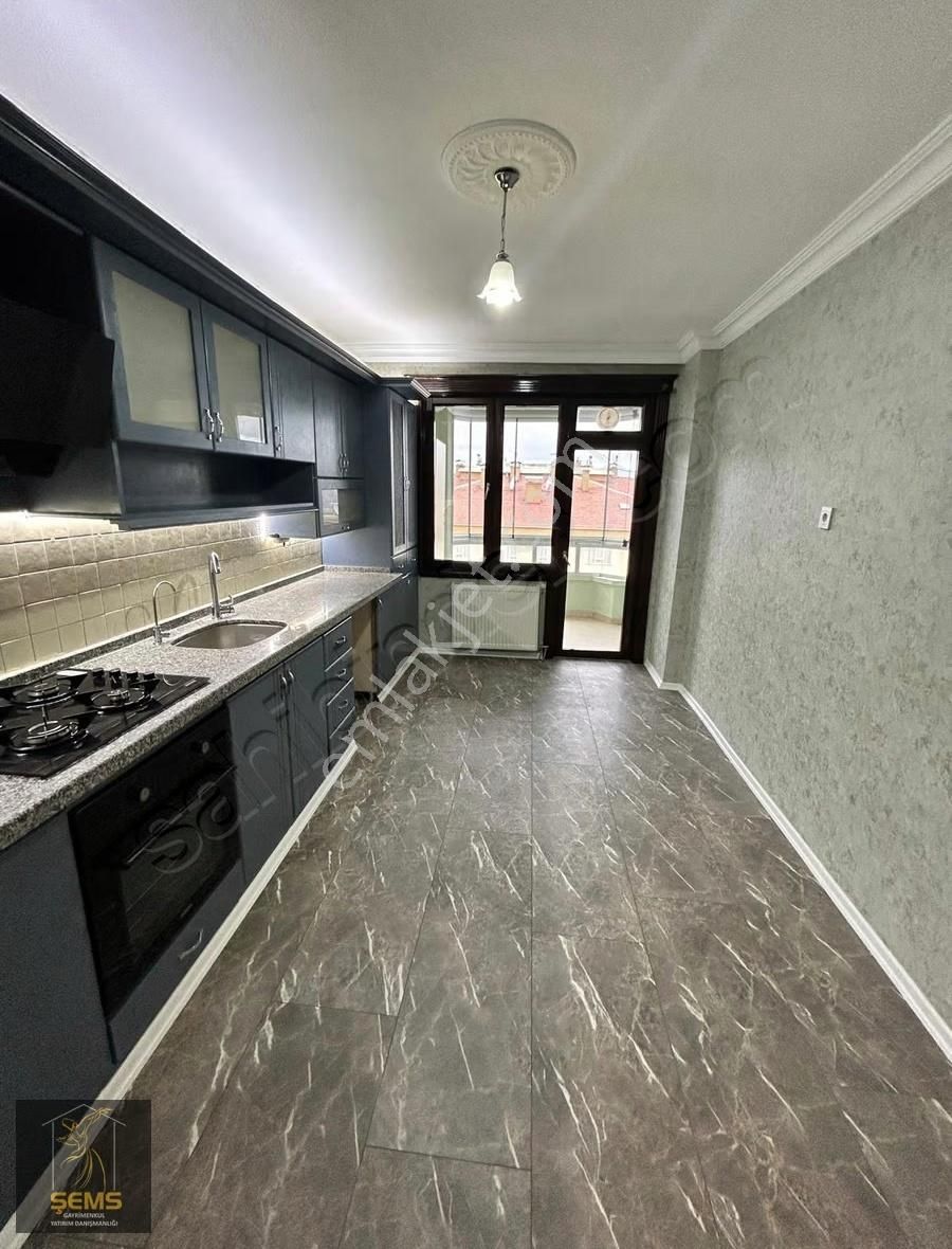 Eminevime Uygun Jandarma Karşısı Kapalı Otoparklı Fetih Cad Üze - Görsel 30