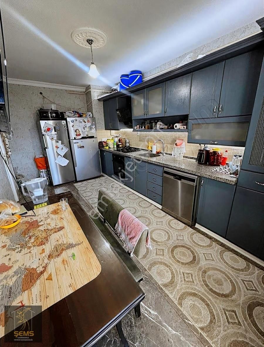 Eminevime Uygun Jandarma Karşısı Kapalı Otoparklı Fetih Cad Üze - Görsel 13