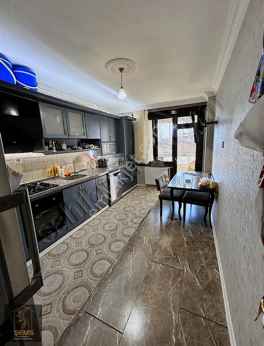 Eminevime Uygun Jandarma Karşısı Kapalı Otoparklı Fetih Cad Üze - Görsel 31