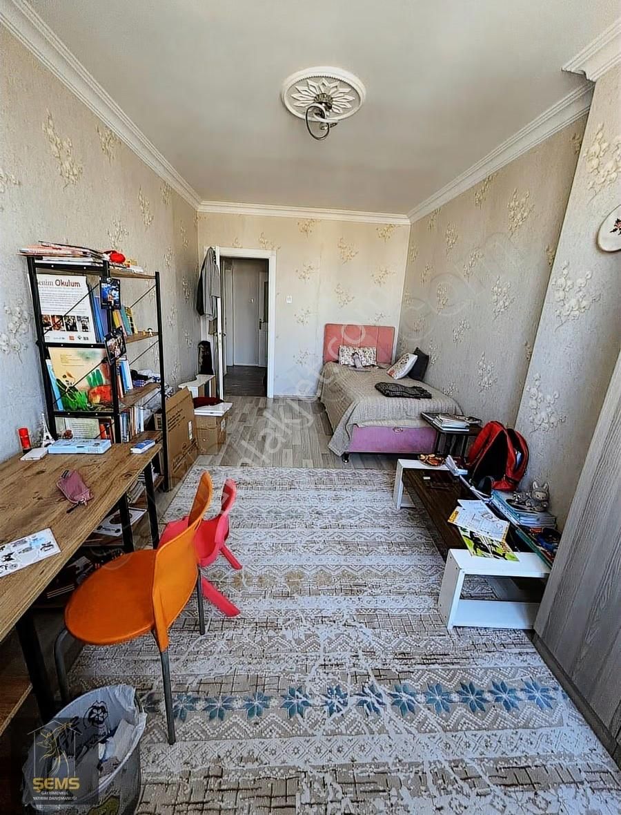 Eminevime Uygun Jandarma Karşısı Kapalı Otoparklı Fetih Cad Üze - Görsel 5