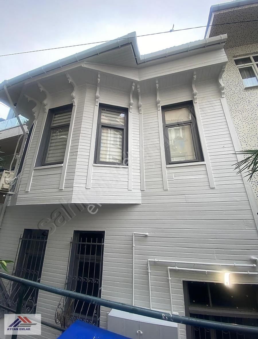 'aycan ' Beşiktaş İskelede İci Sıfırlanmiş Temiz 1+1 Bakimli