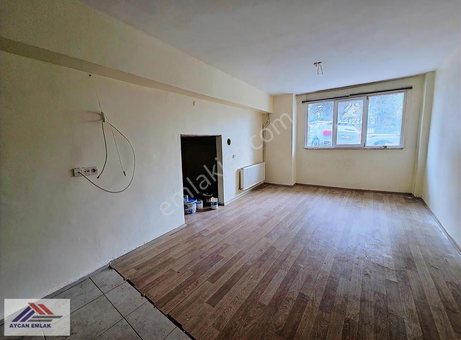 Aycan,dan Maşuklar Yokuşu Üzerinde Bahçeli 3+1