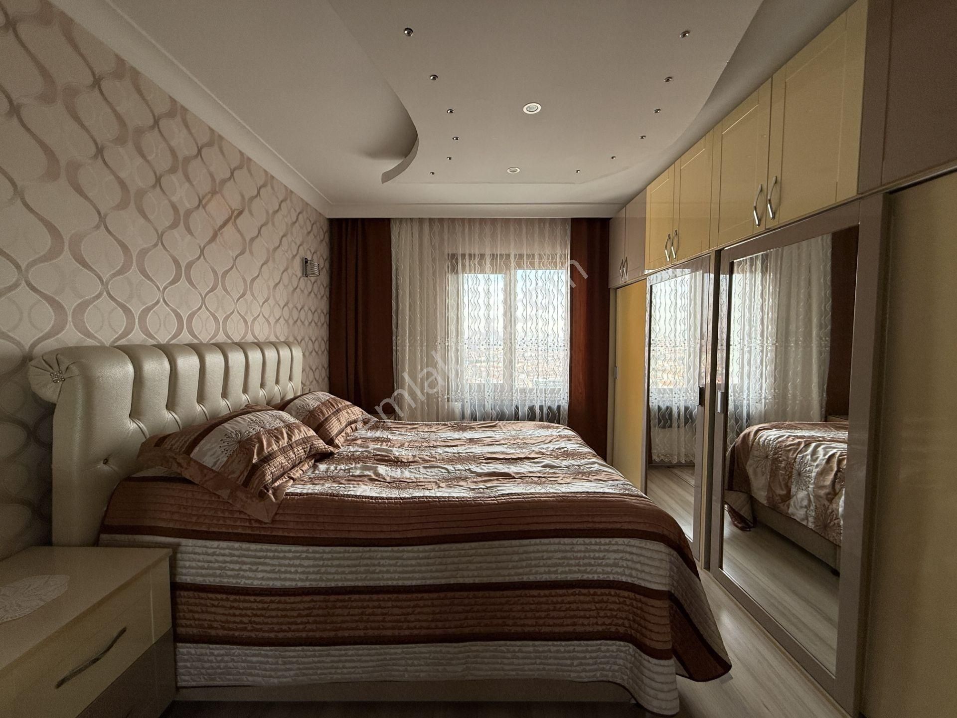 Kalecik Emlak'tan Merkez Mahallesin'de Manzaralı Sitede 4+1 Daire - Görsel 16