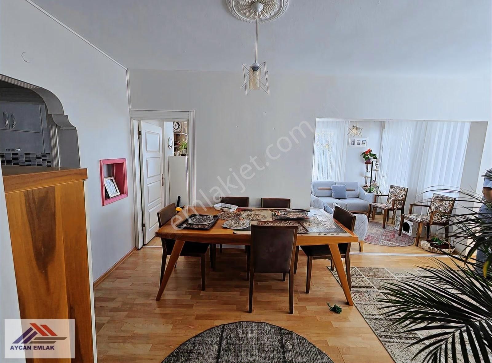 Ortaklar Pareleli Akıncı Bayırı Sokakta Bakımlı Aydınlık 2+1