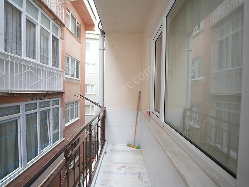 Cumartesi Pazarı Civarı Merkezi Konum Satılık 3+1 Ara Kat Daire - Görsel 7
