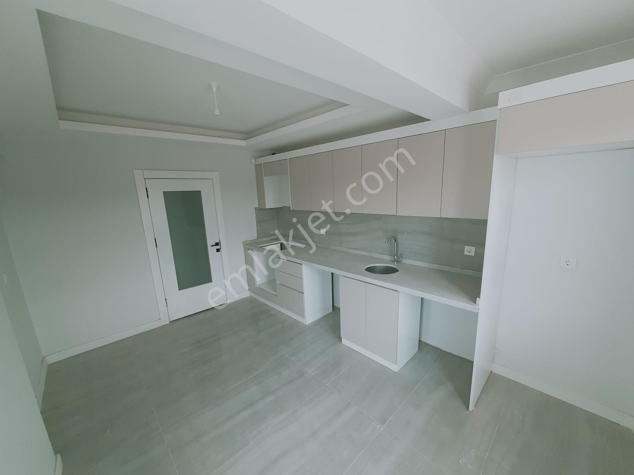 Demiröz'den Fevzi Çakmakta Katta Sıfır 3+1 Geniş Daire