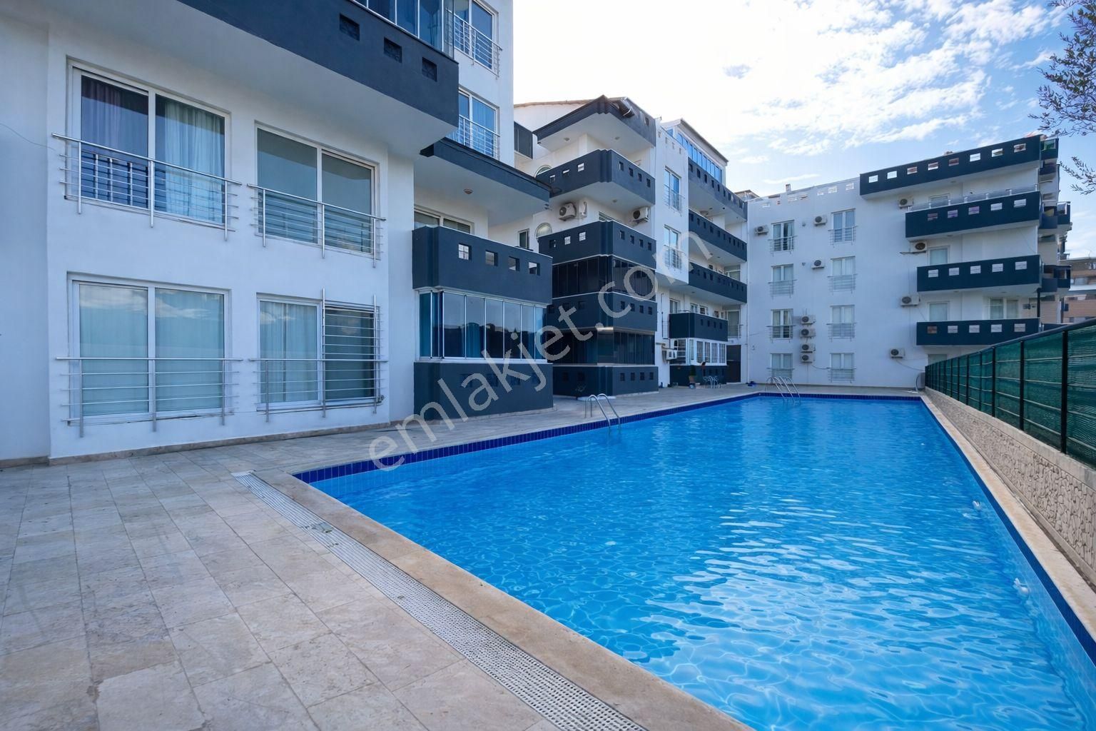 Didim Hisar Mahallesinde Havuzlu Site İçerisinde 1+1 Fırsat Daire