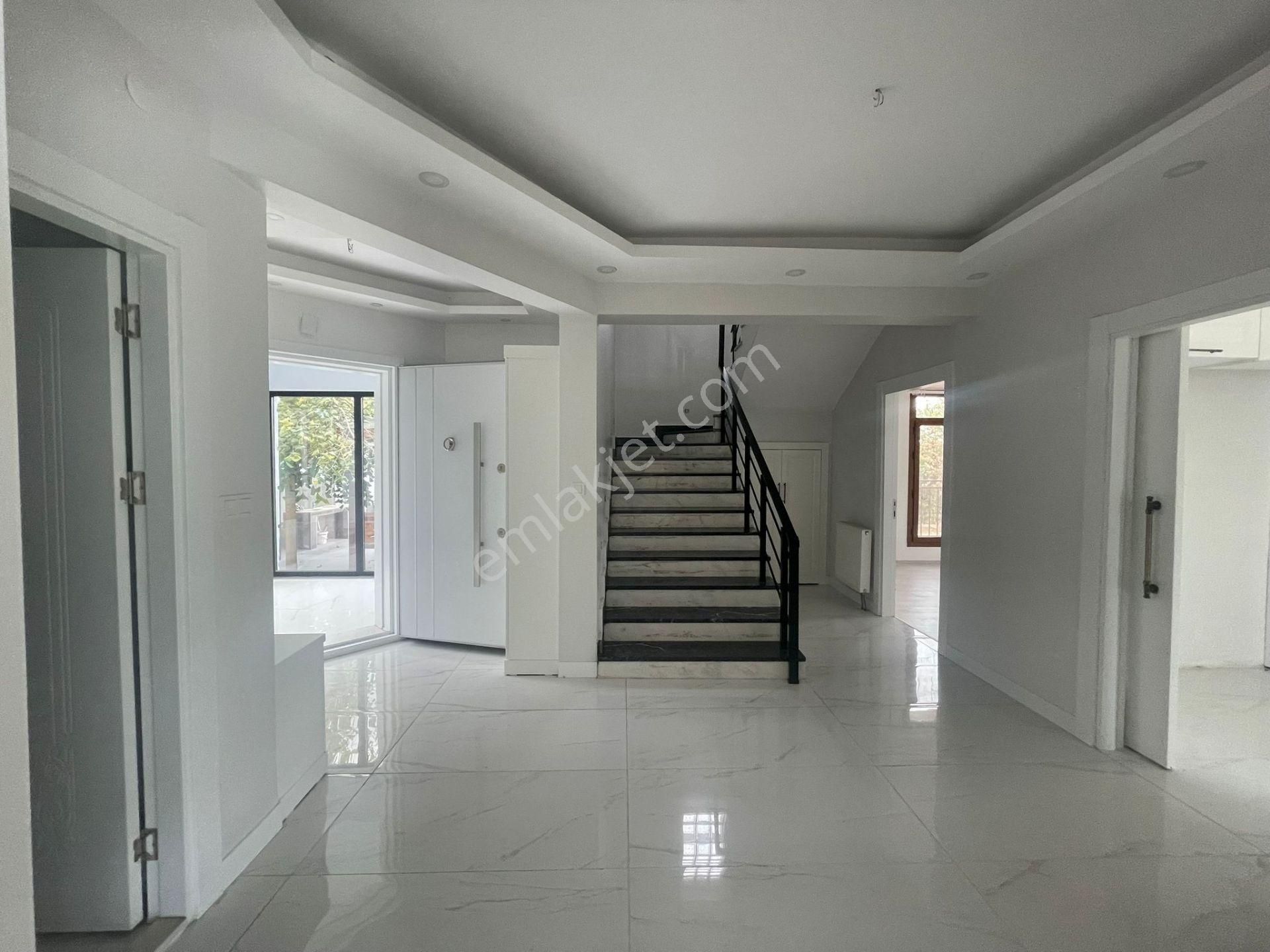 Silvan Yolu Üzeri Bahçeşehir Sitesinde Kiralık Dubleks Villa - Görsel 14