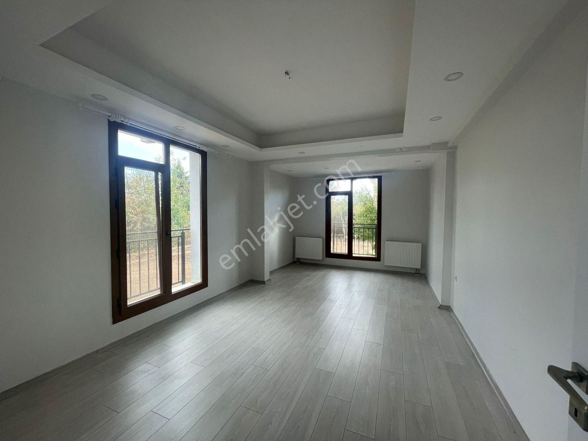 Silvan Yolu Üzeri Bahçeşehir Sitesinde Kiralık Dubleks Villa - Görsel 15