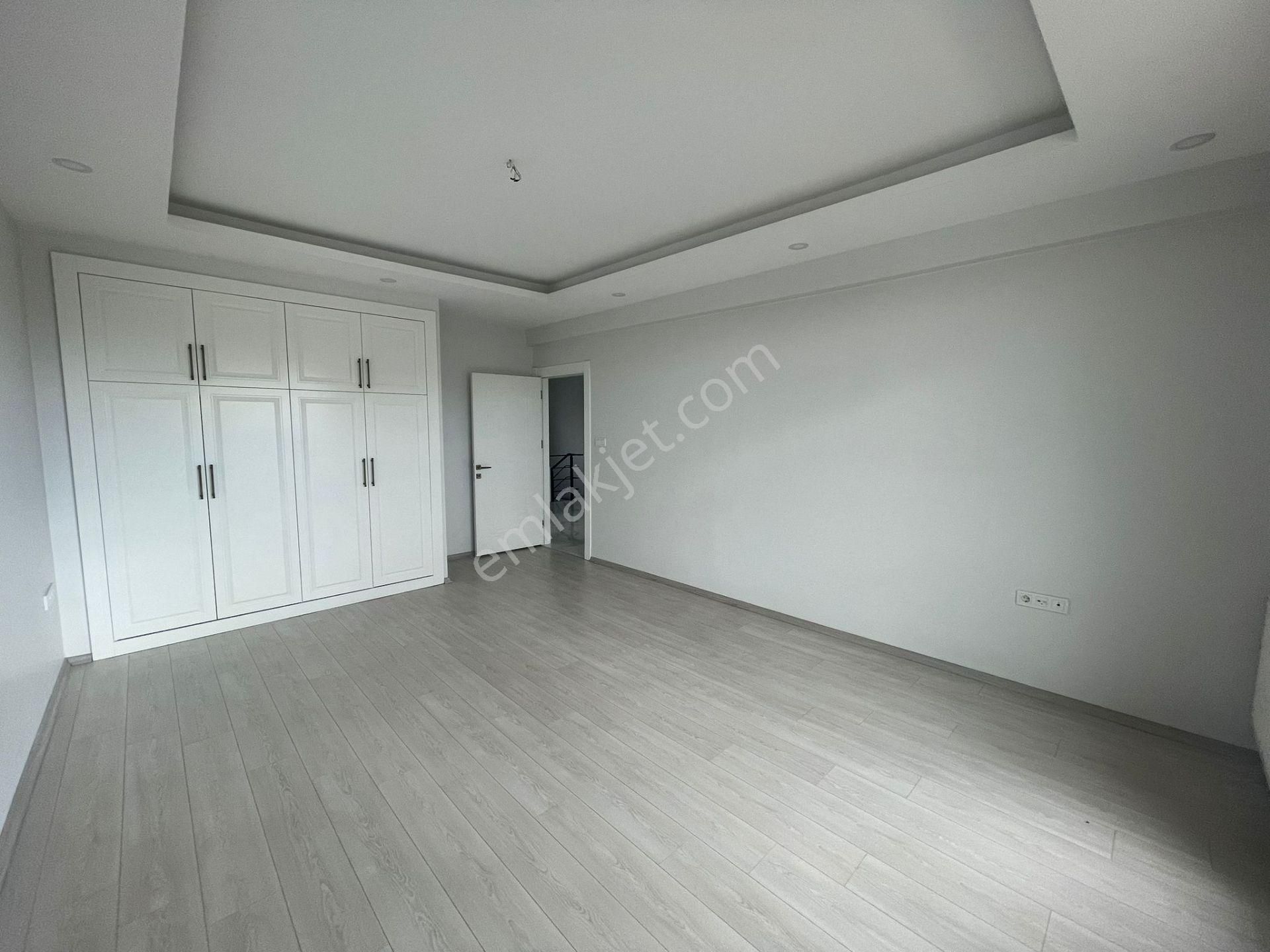 Silvan Yolu Üzeri Bahçeşehir Sitesinde Kiralık Dubleks Villa - Görsel 26