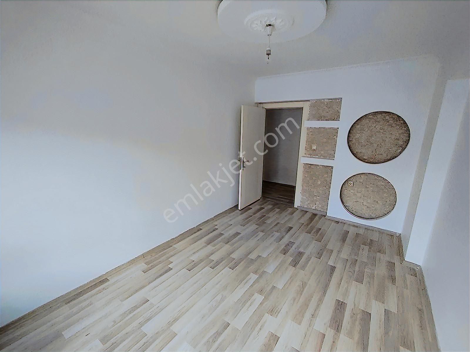 Feridun Çelik'de Full Yapılı Ebevyn Banyolu Geniş Kiralık Daire