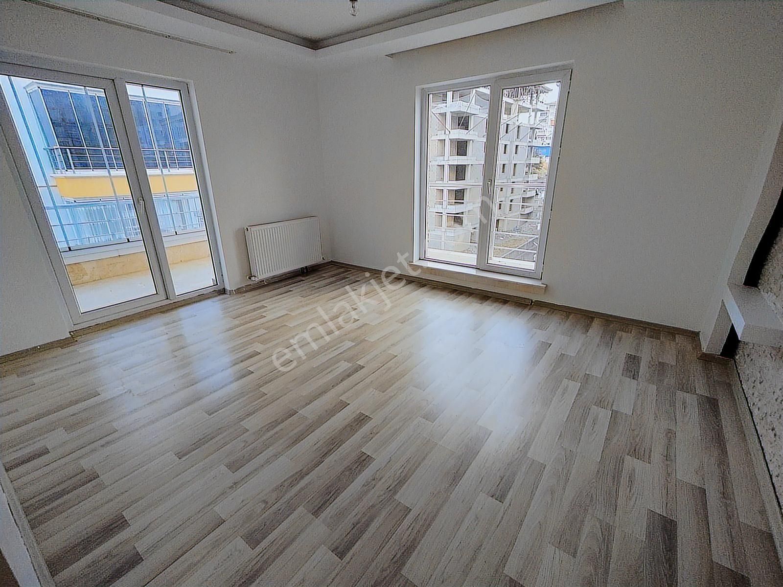 Feridun Çelik'de Full Yapılı Ebevyn Banyolu Geniş Kiralık Daire - Görsel 4