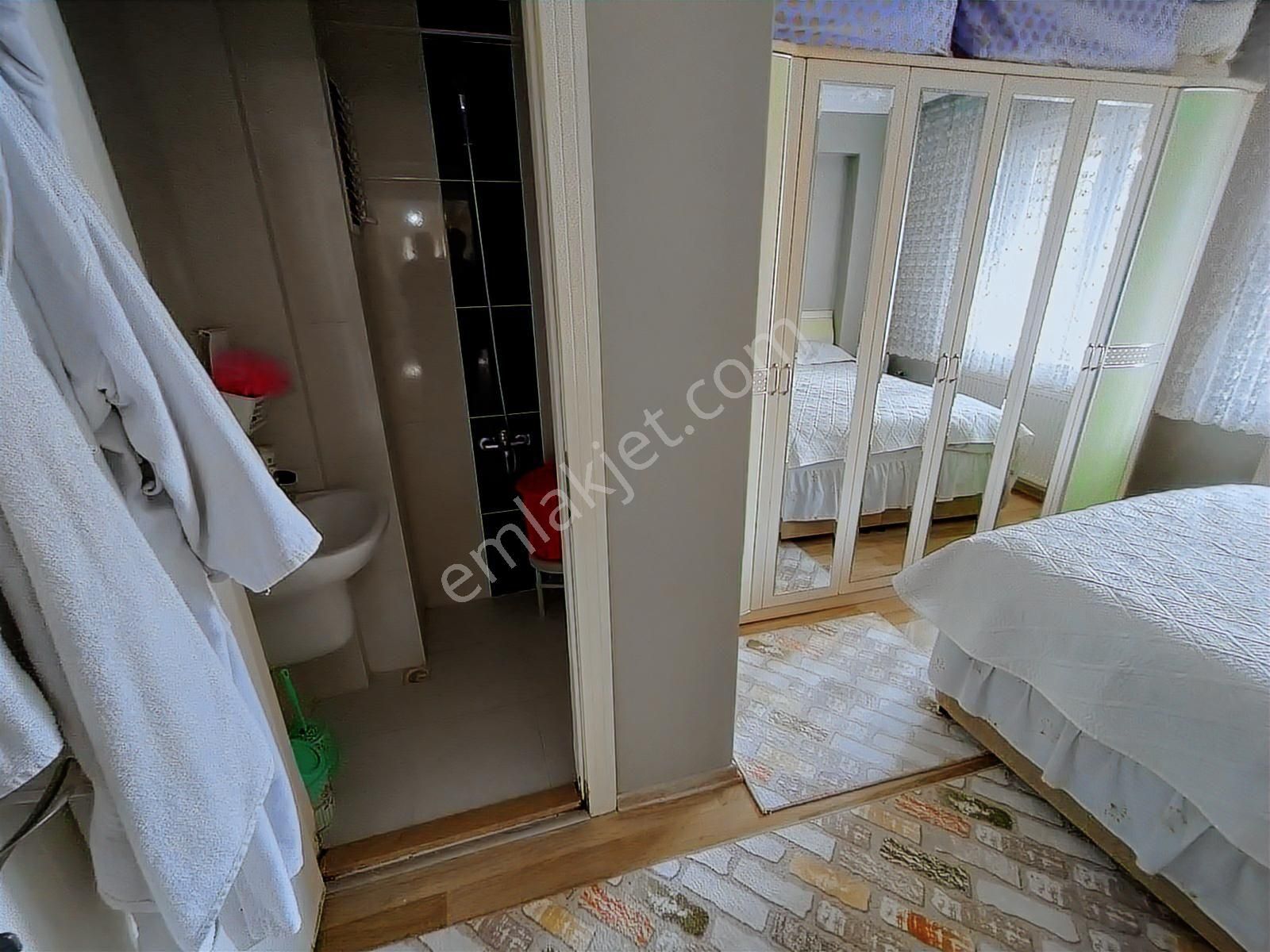 Vadikent Yakını Yapılı Ebeveyn Banyolu+kilerli Satılık 3+1 Daire - Görsel 9