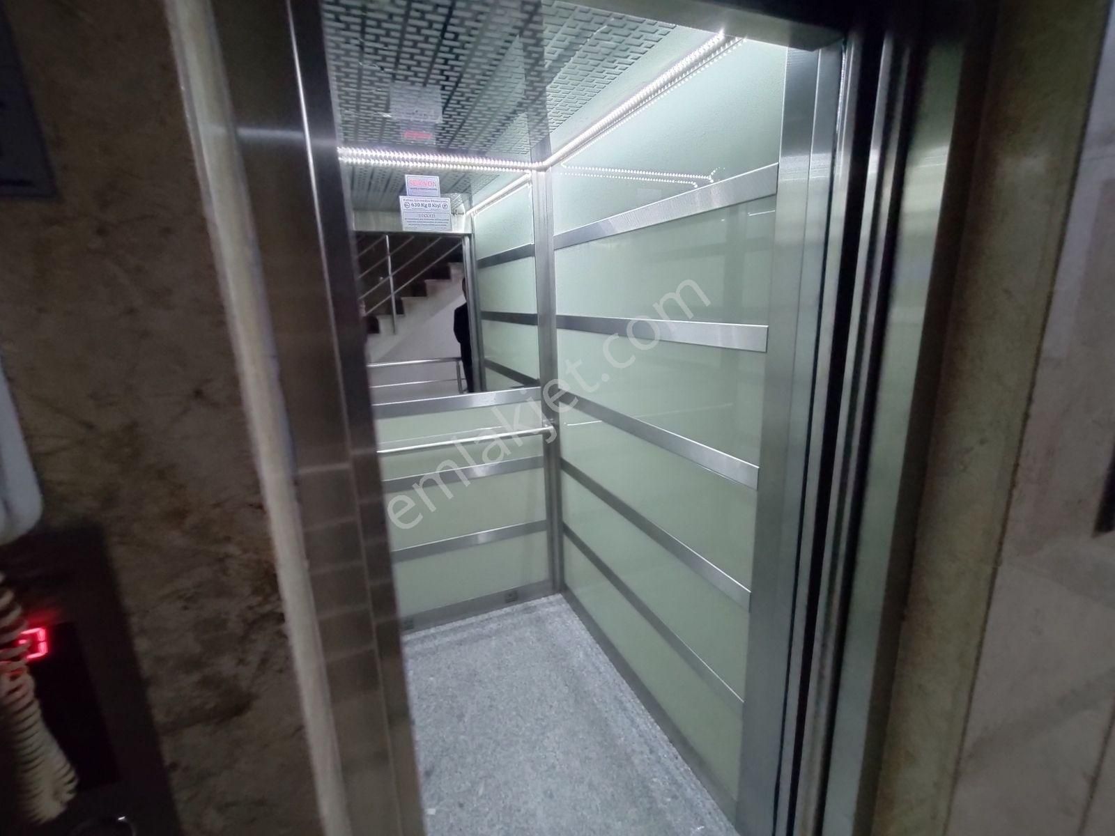 Vadikent Yakını Yapılı Ebeveyn Banyolu+kilerli Satılık 3+1 Daire - Görsel 21