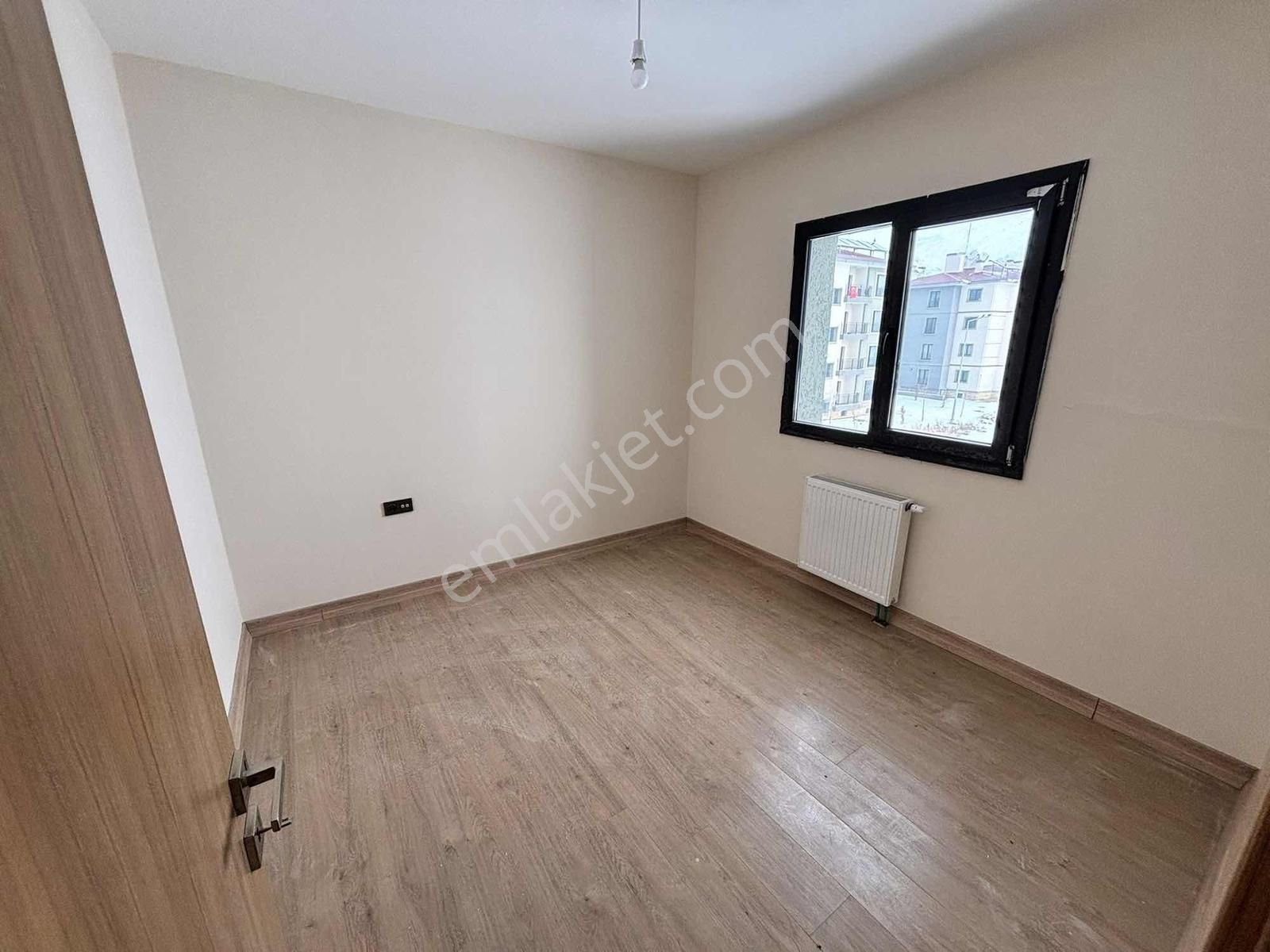 Remax Dem'den Buğdaylı Toki Konutlarında Kiralık 2+1 Daire - Görsel 3