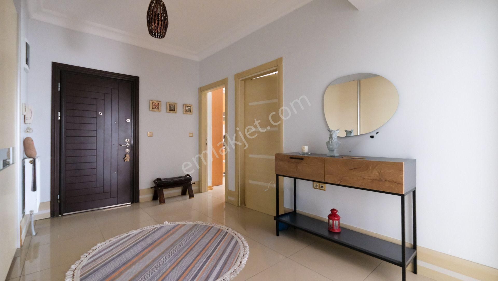 Ümitköy Sedef Sitesinde Bakımlı 6+1 Dubleks Satılık Daire - Görsel 8