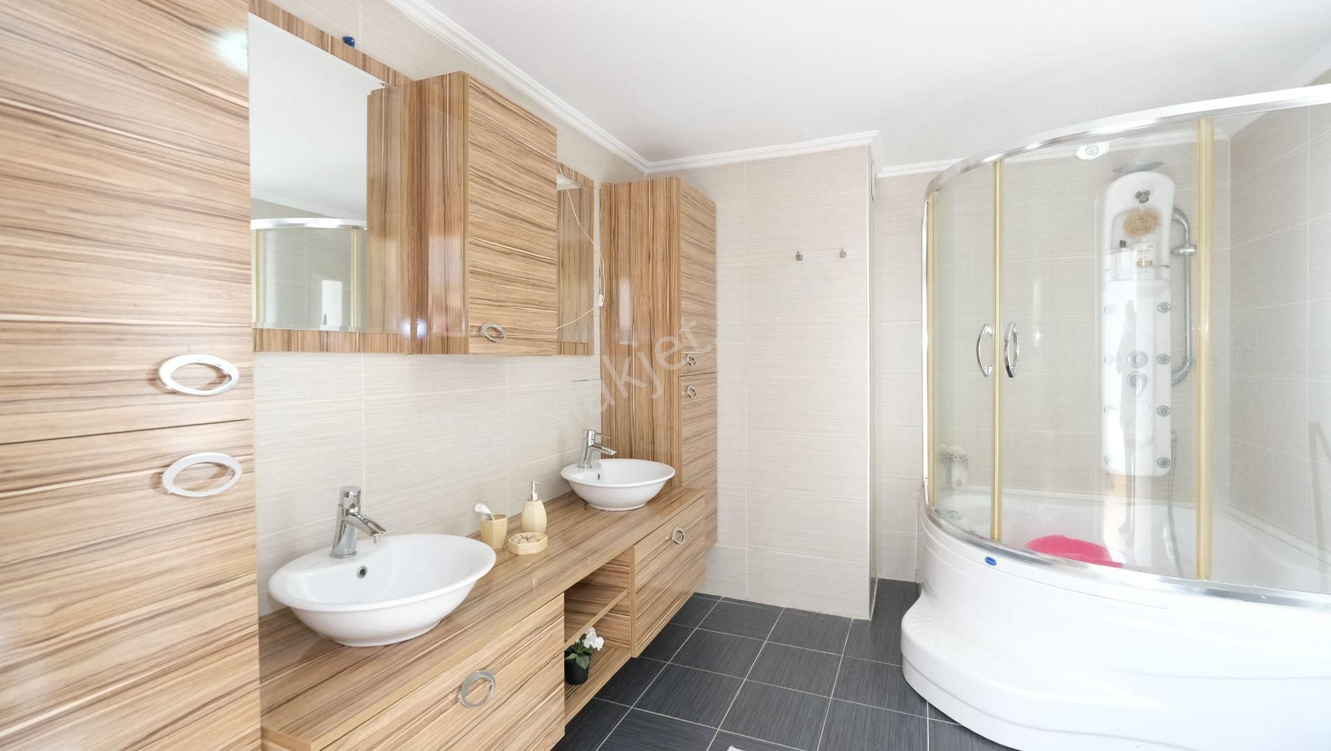 Ümitköy Sedef Sitesinde Bakımlı 6+1 Dubleks Satılık Daire - Görsel 30