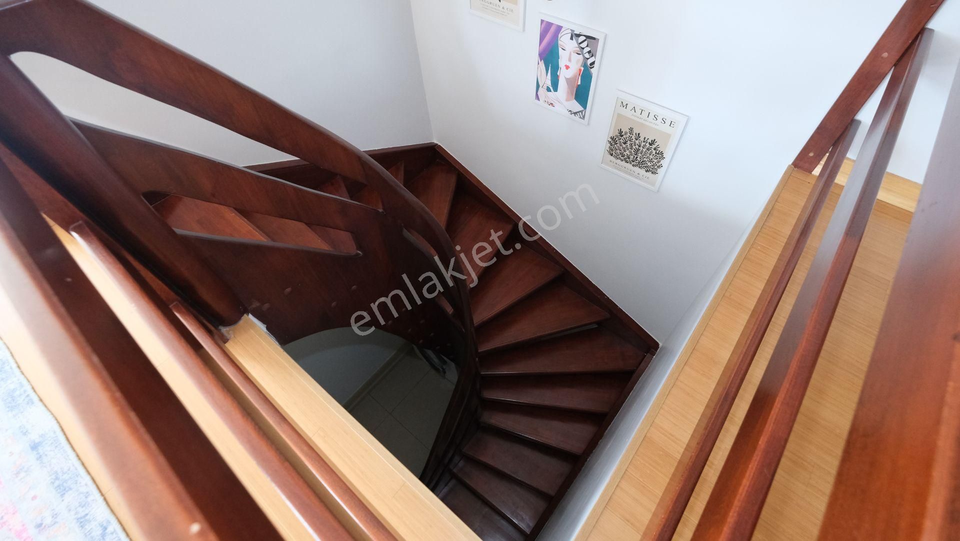 Ümitköy Sedef Sitesinde Bakımlı 6+1 Dubleks Satılık Daire - Görsel 24