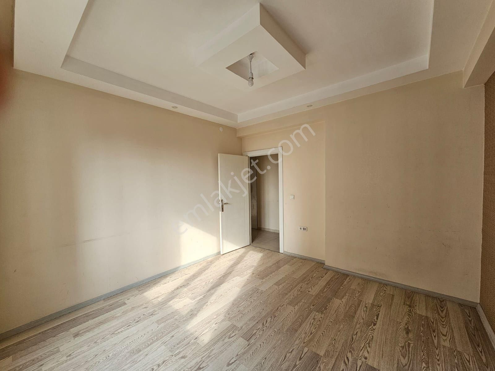 Millet Bahçesi Karşısında 3+1 Satılık Daire - Görsel 12