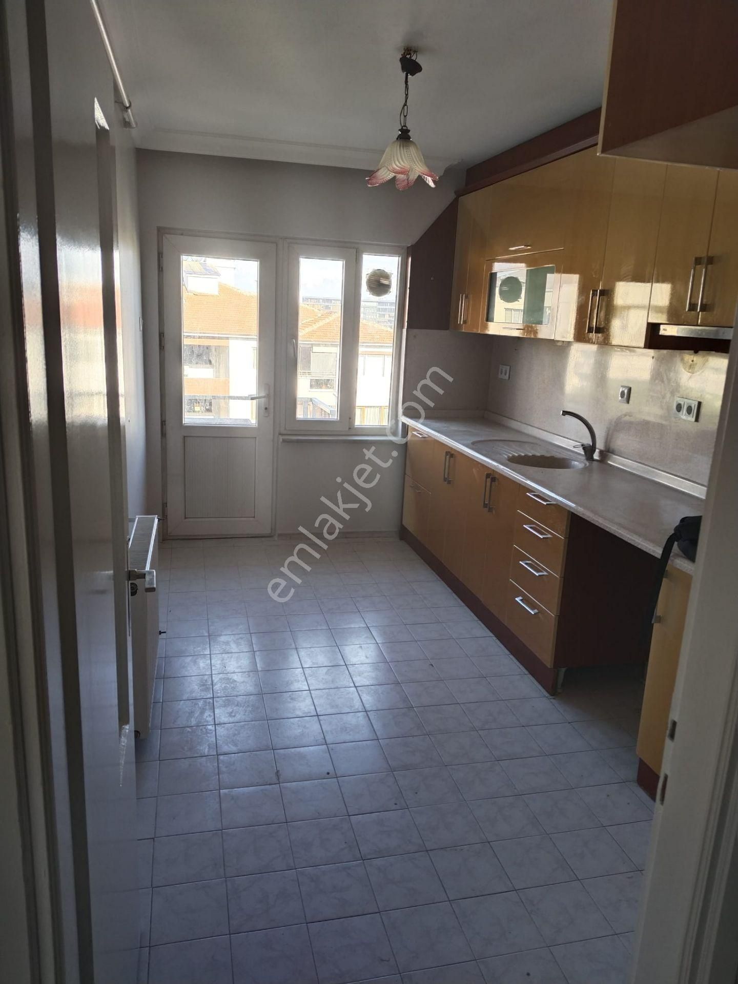 Rt Safir'den Konak Mah. Ferah 3+1 Kiralık Daaire - Görsel 6