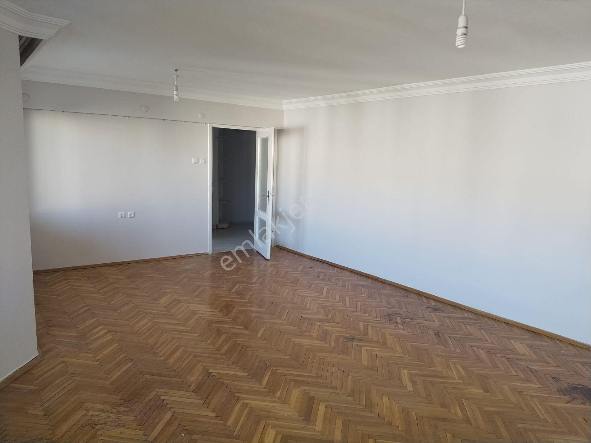 Rt Safir'den Konak Mah. Ferah 3+1 Kiralık Daaire - Görsel 12