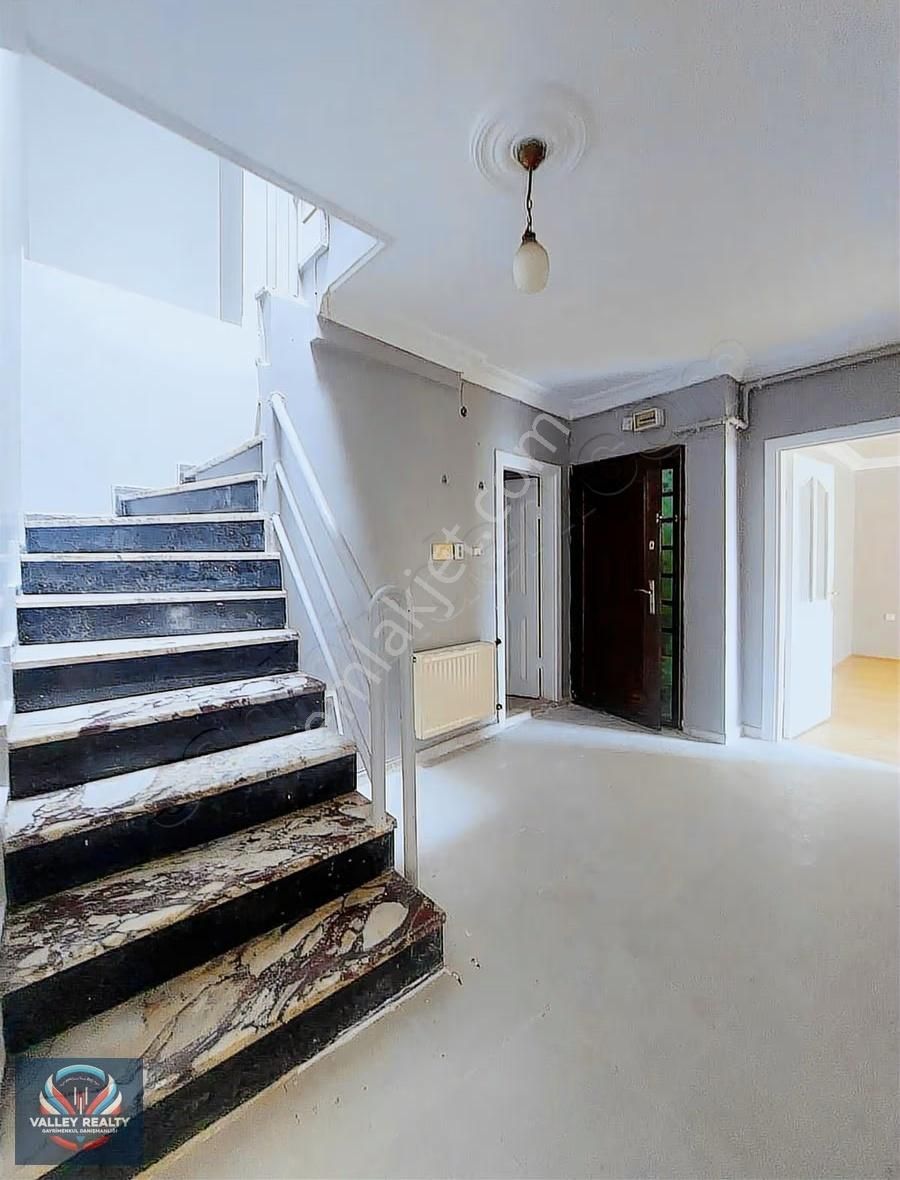 Valleyden Reşadiye Mah. Teraslı, Balkonlu 4+1 Satılık Dubleks!!