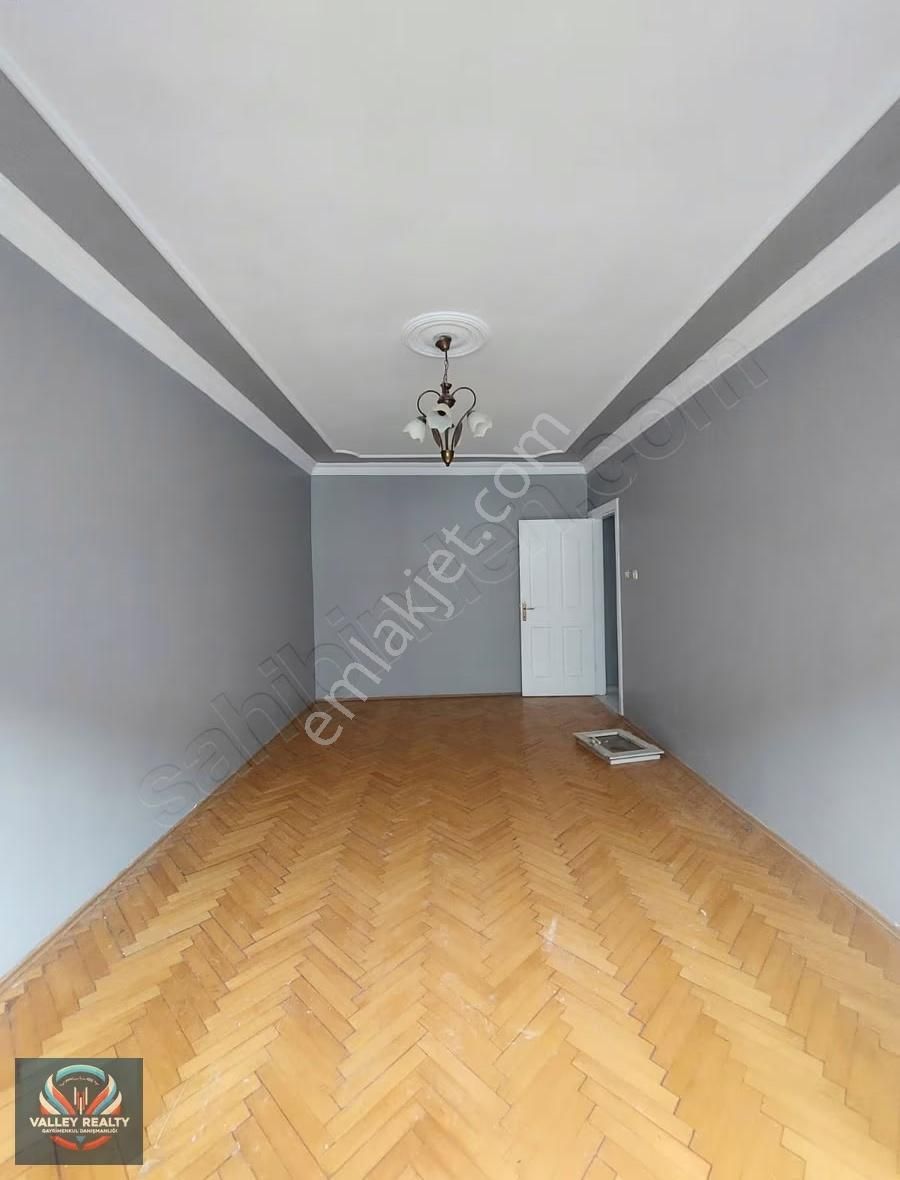 Valleyden Reşadiye Mah. Teraslı, Balkonlu 4+1 Satılık Dubleks!! - Görsel 4