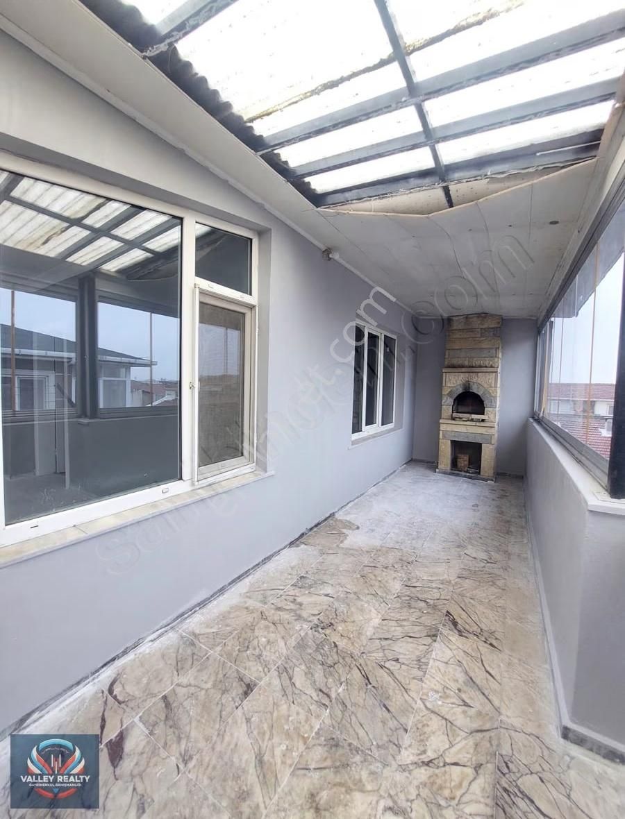 Valleyden Reşadiye Mah. Teraslı, Balkonlu 4+1 Satılık Dubleks!! - Görsel 16