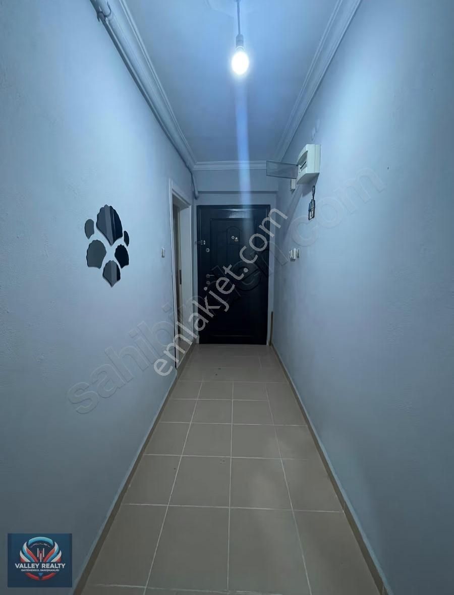 Valleyden Reşadiye Mah. Asansörlü, Balkonlu 3+1 Satılık Daire! - Görsel 3