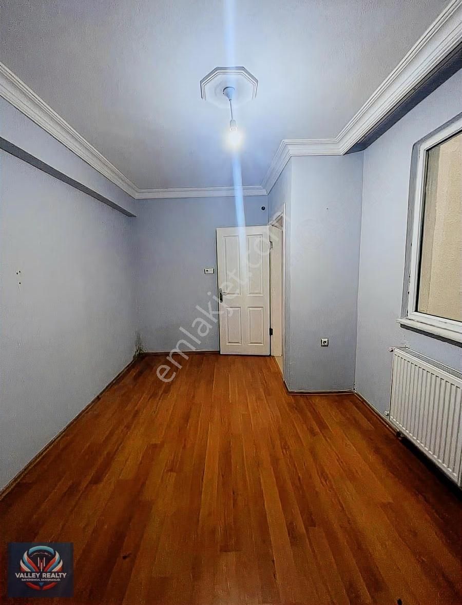 Valleyden Reşadiye Mah. Asansörlü, Balkonlu 3+1 Satılık Daire! - Görsel 16