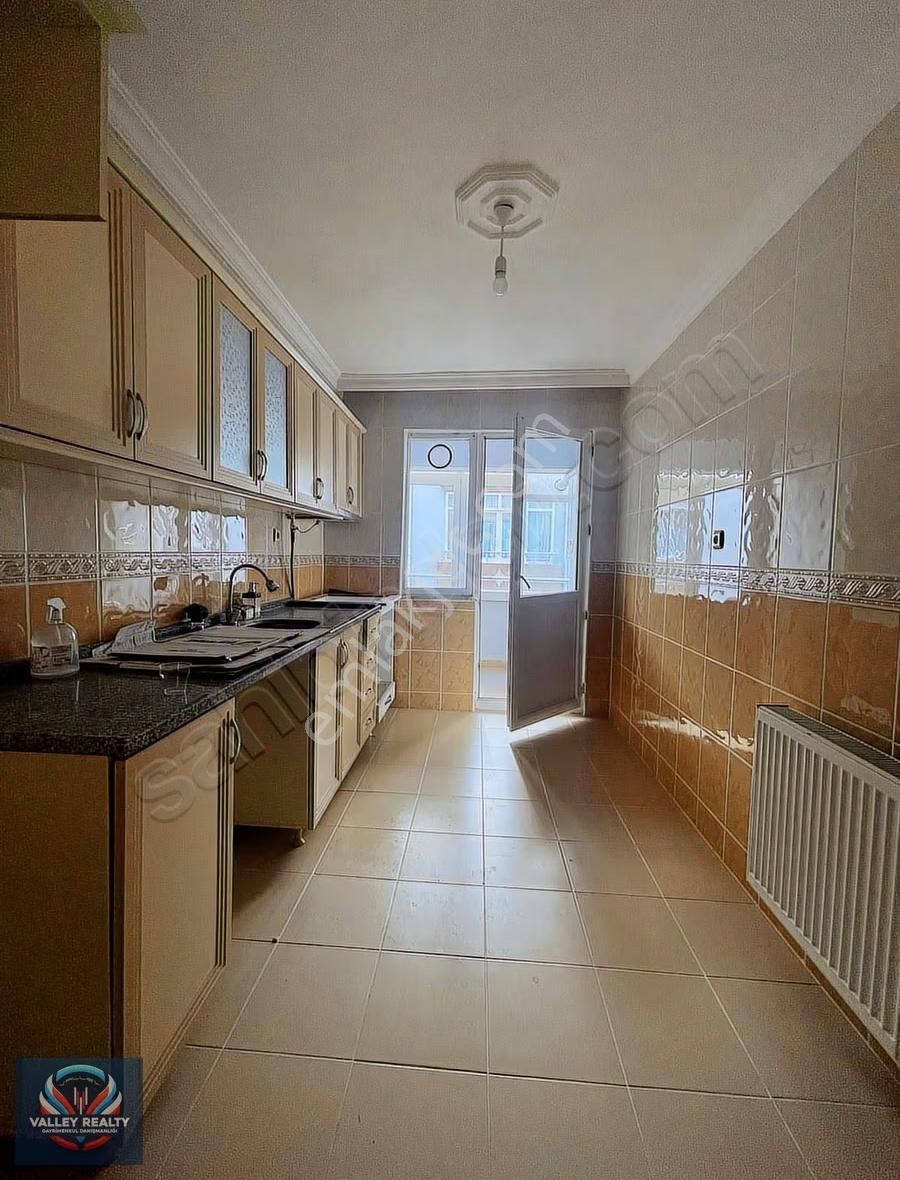 Valleyden Reşadiye Mah. Asansörlü, Balkonlu 3+1 Satılık Daire! - Görsel 18