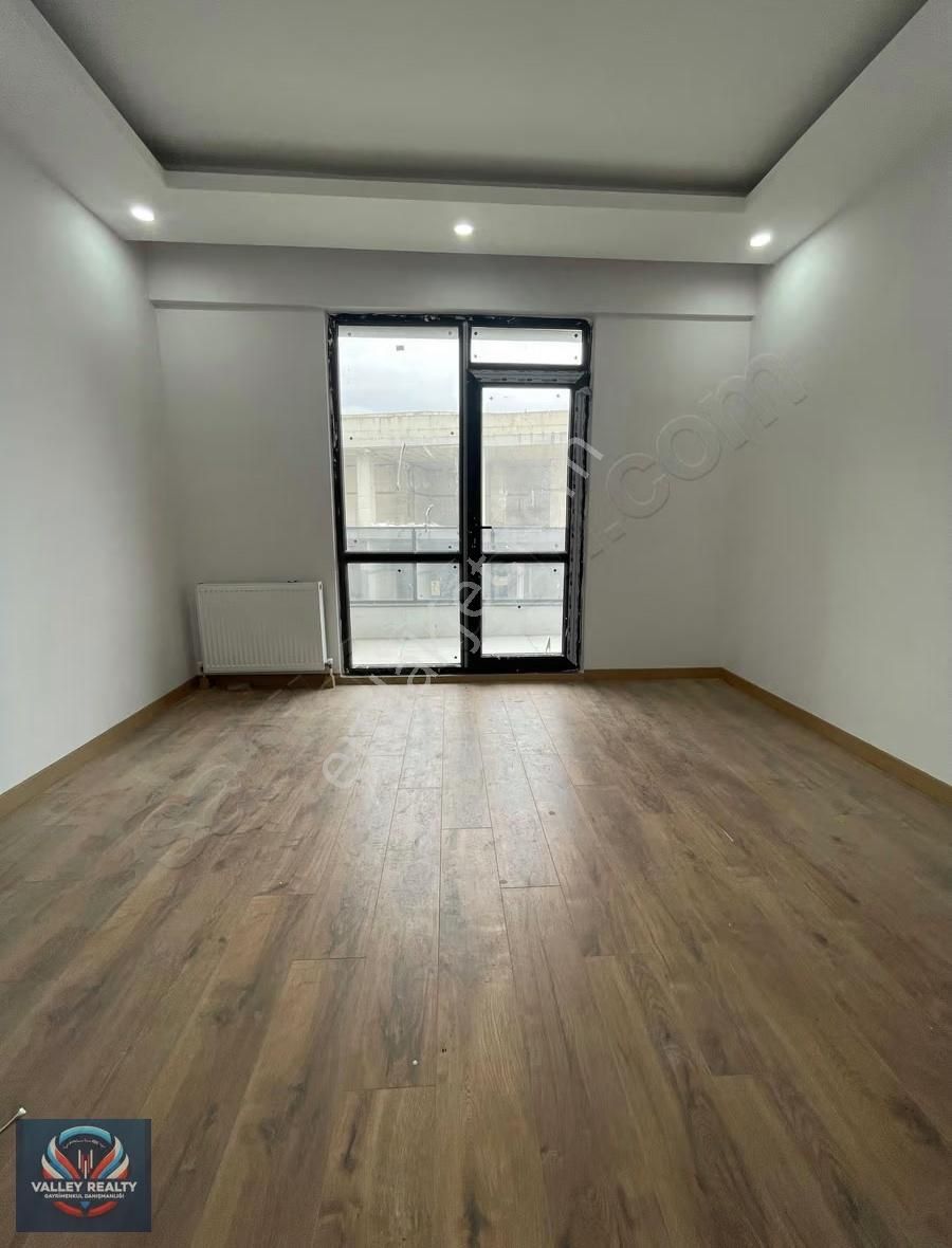 Valleyden Ali Paşa Mah. Geniş Metrekareli 3+1 Satılık Daire! - Görsel 21