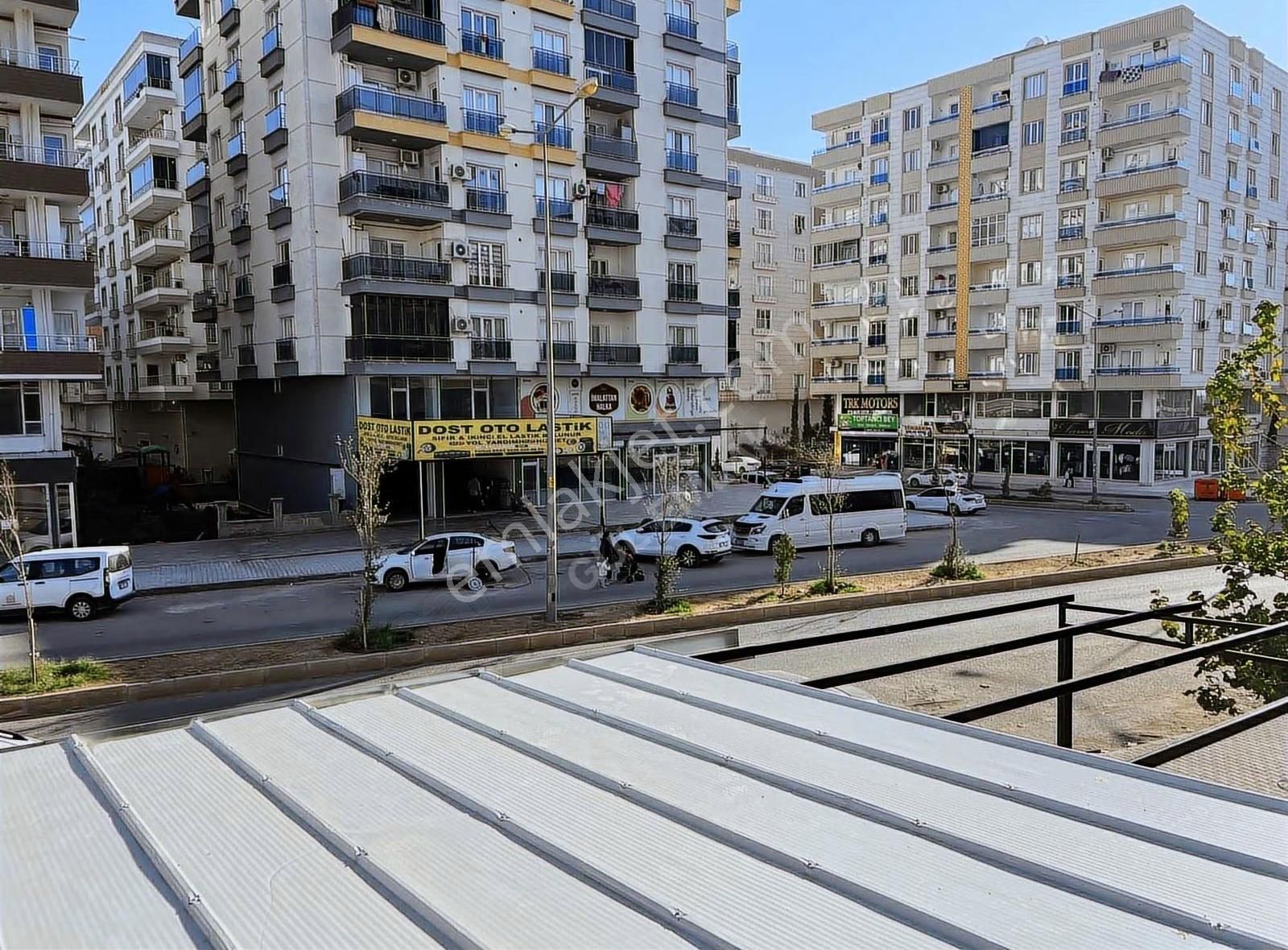 Gül Emlaktan 30 Metrelik Yolda Satılık Dükkan - Görsel 2