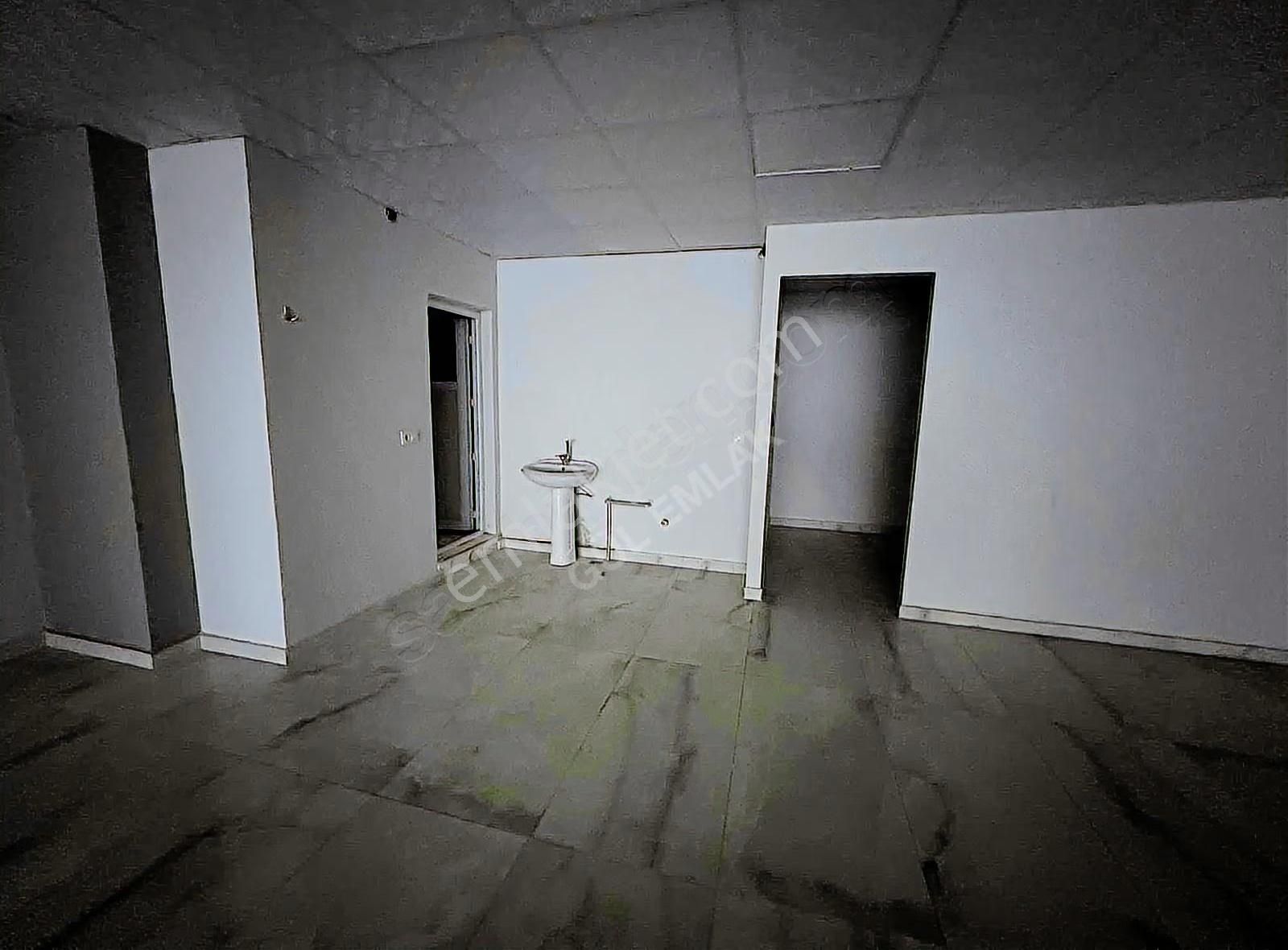 Gül Emlaktan 30 Metrelik Yolda Satılık Dükkan - Görsel 22