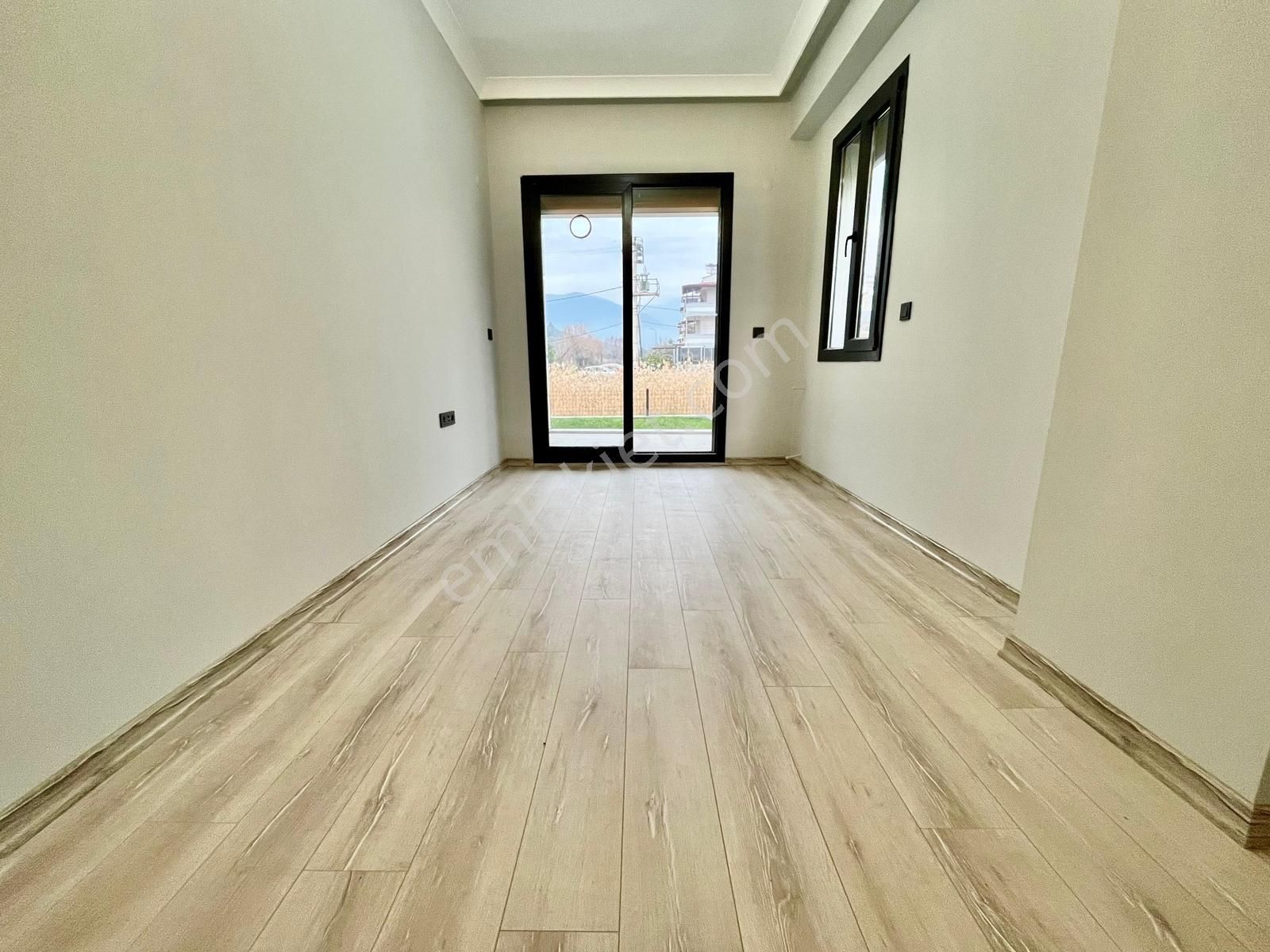 Gümüş'den Akçay Merkez'de Geniş Bahçe Kullanımlı Lüks 2+1 Daire - Görsel 19