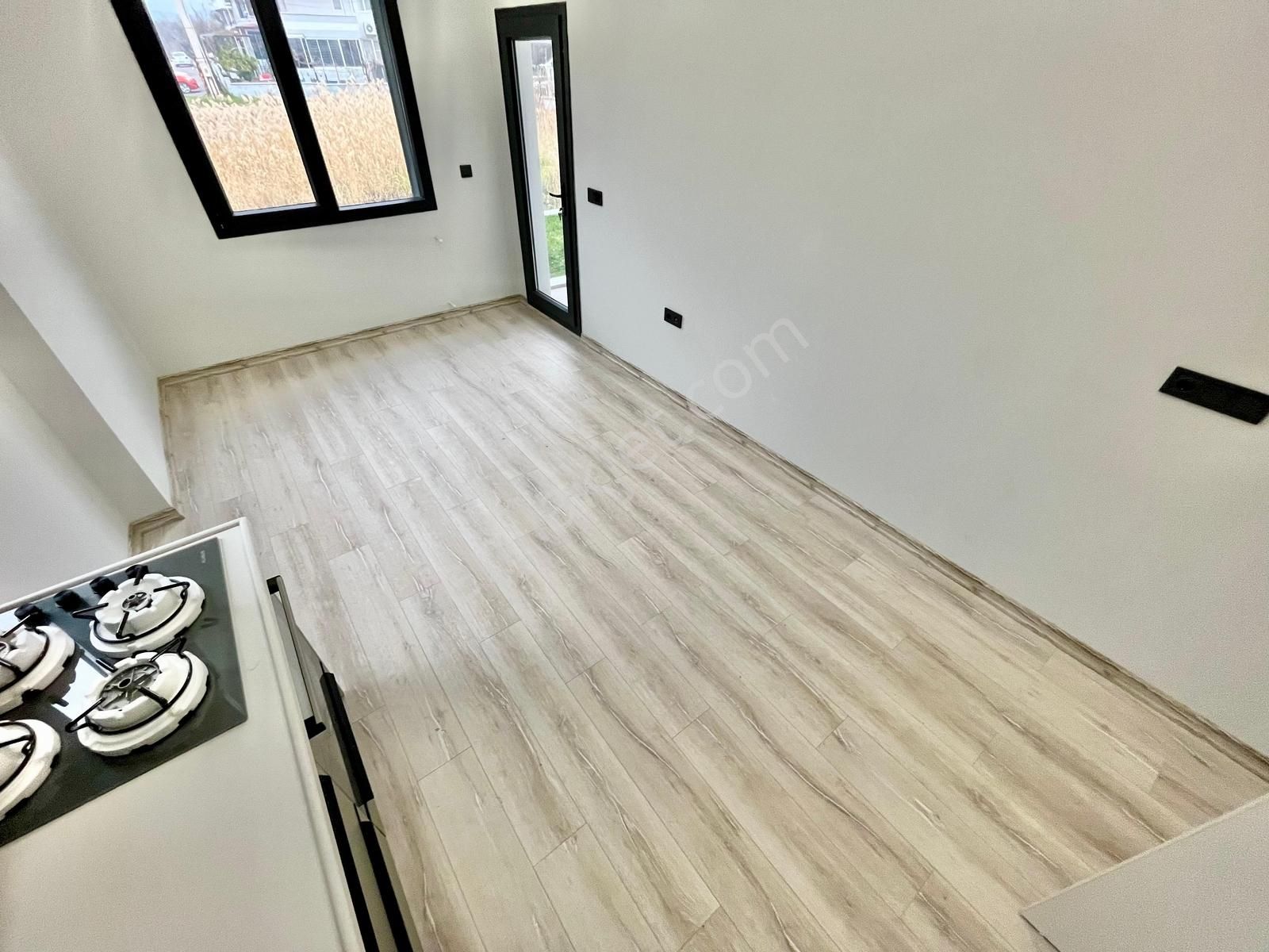 Gümüş'den Akçay Merkez'de Geniş Bahçe Kullanımlı Lüks 2+1 Daire - Görsel 12