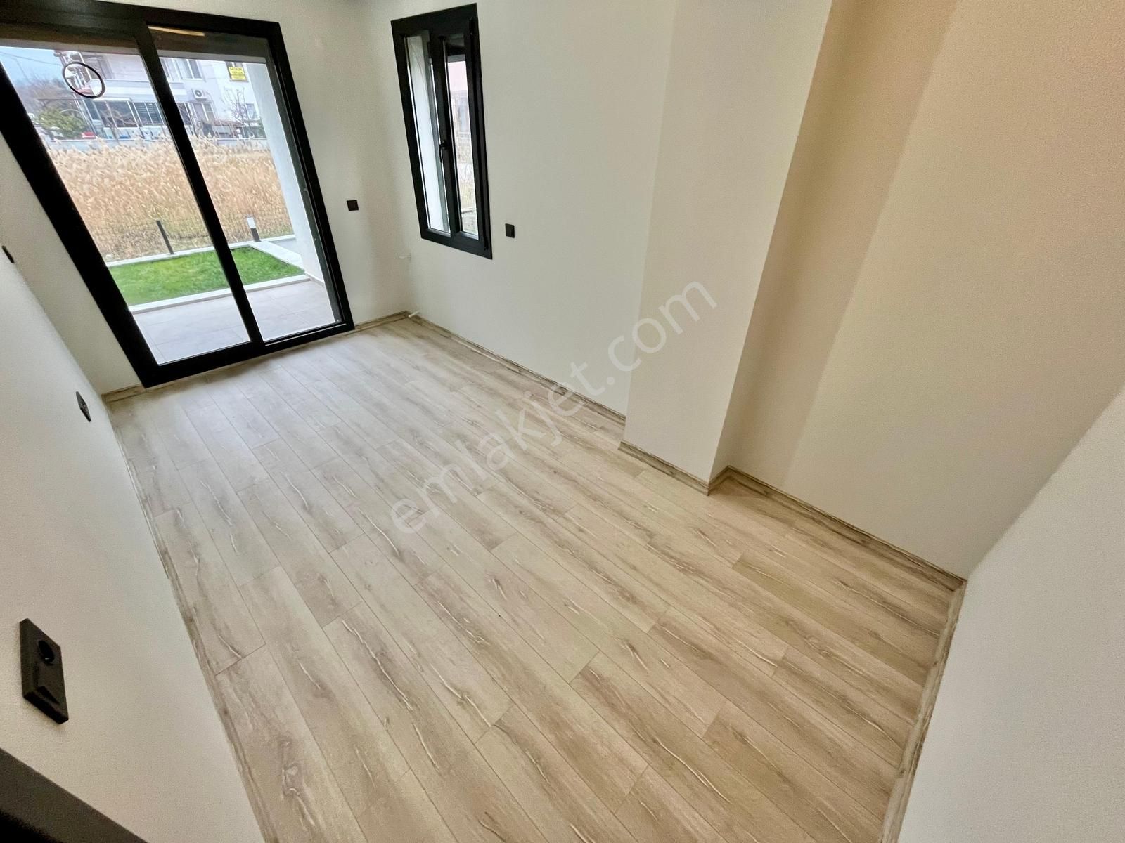 Gümüş'den Akçay Merkez'de Geniş Bahçe Kullanımlı Lüks 2+1 Daire - Görsel 18