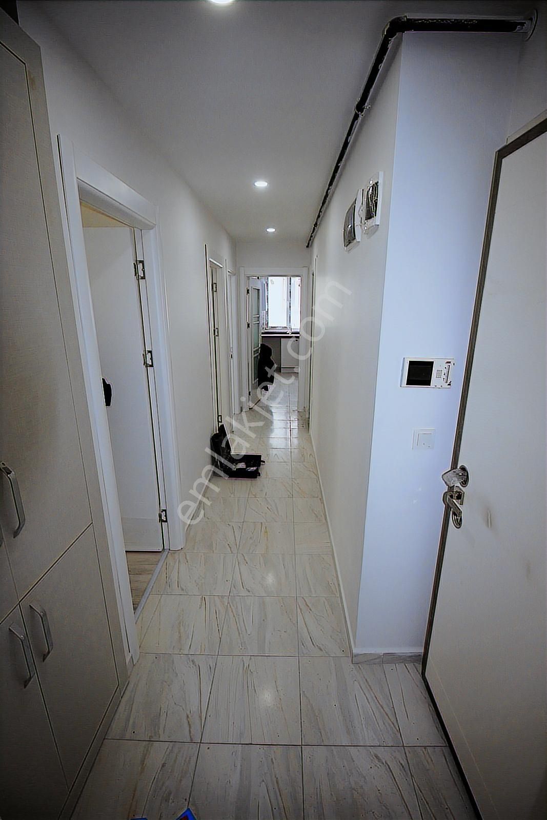 Tamiş'den Altıntepe'de Minibüse 2.binada 5 Yıllık 2.kat Ferah3+1 - Görsel 5