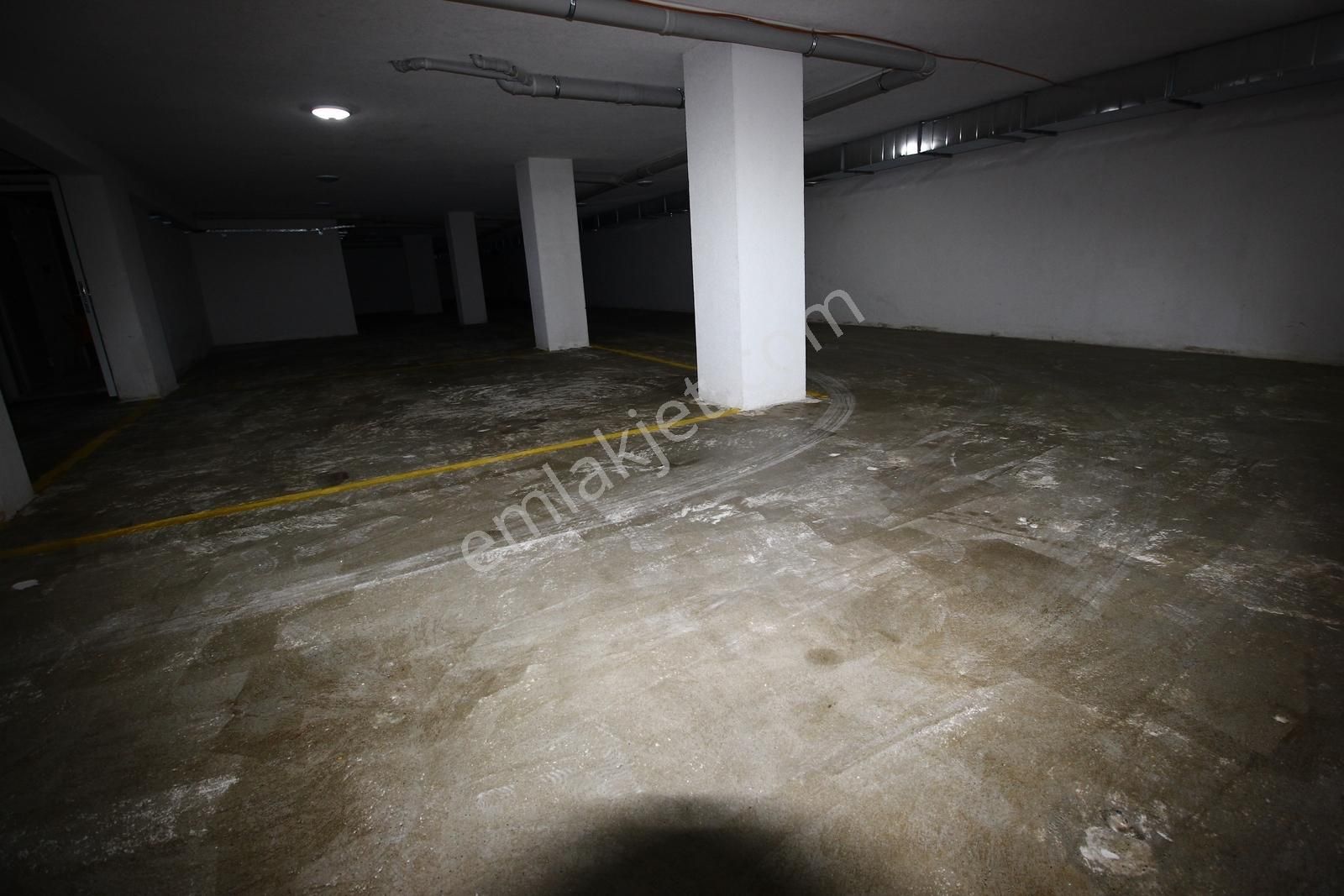 Tamiş'den Altıntepe'de Minibüse 2.binada 5 Yıllık 2.kat Ferah3+1 - Görsel 26