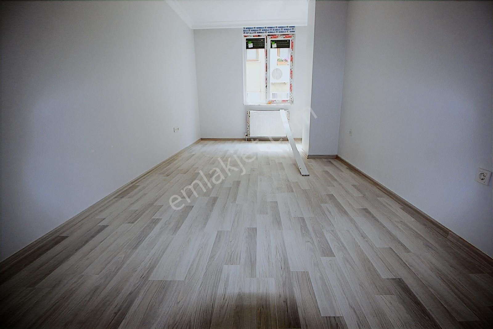 Tamiş'den Altıntepe'de Minibüse 2.binada 5 Yıllık 2.kat Ferah3+1 - Görsel 14