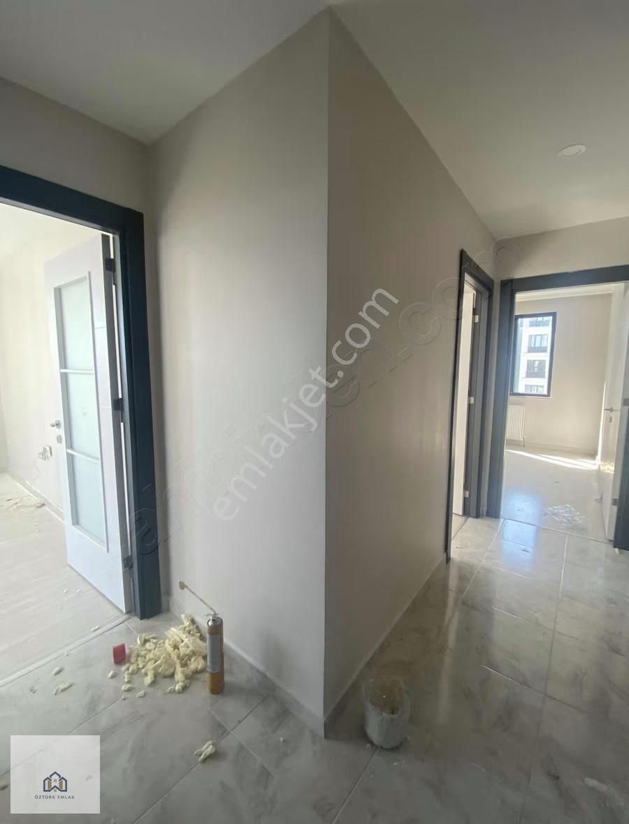 Metroya Yürüme Mesafesi Omega Vitrin Sitesinde 2+1 Kiralık Daire - Görsel 11