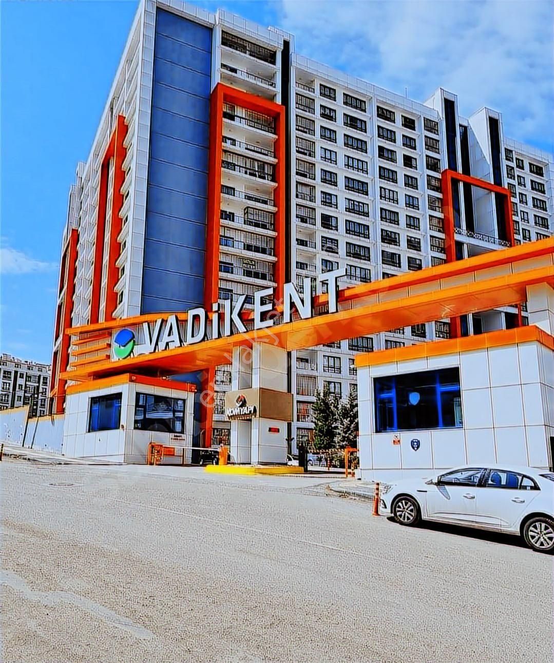 Bölgenin Gözde Sitesinde, Harika Peyzajlı, Konforlu 3+1 - Görsel 8