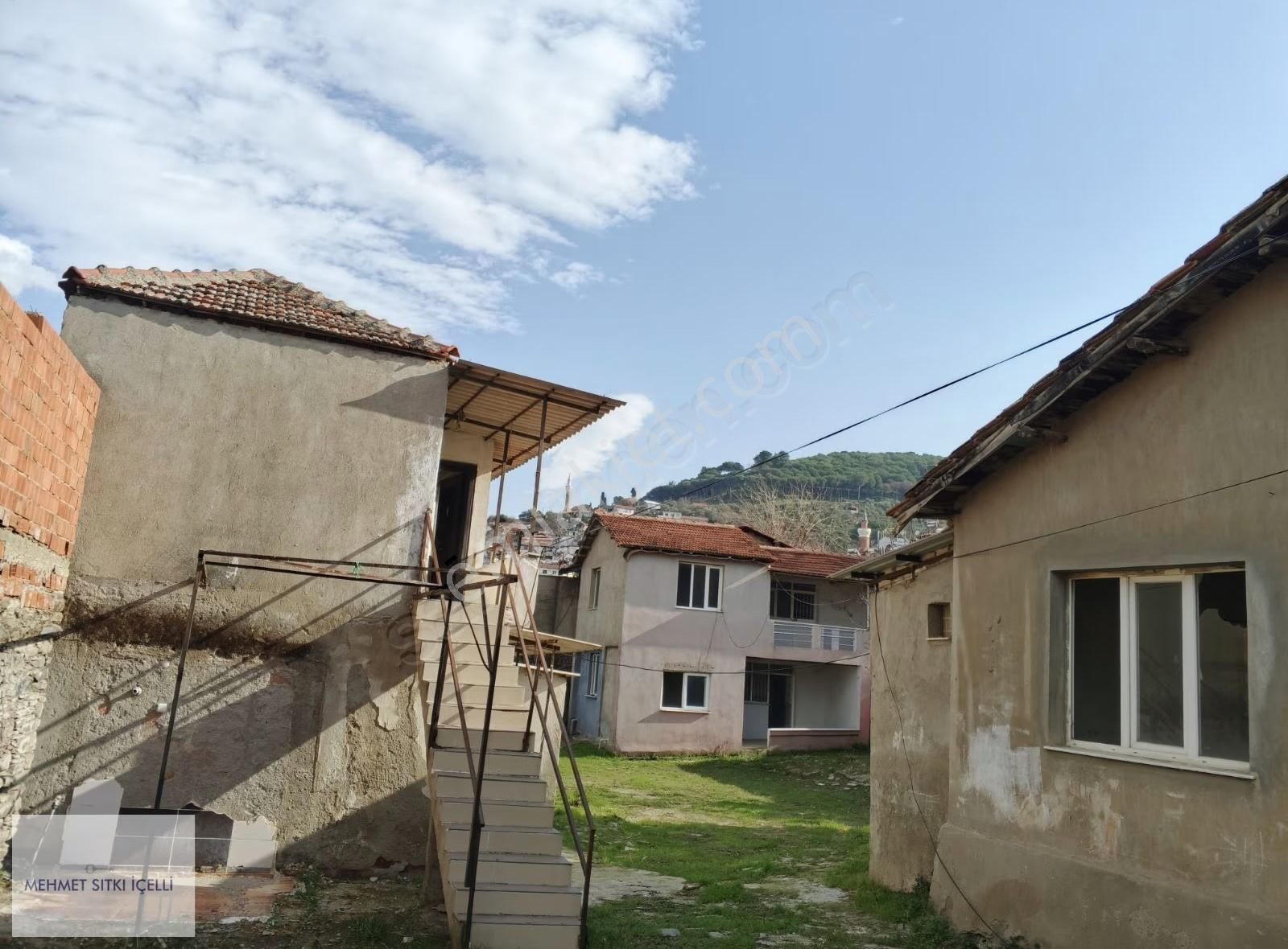 İçerisinde 5 Adet Ev Olan Bahçeli Müstakil Arsa - Görsel 25