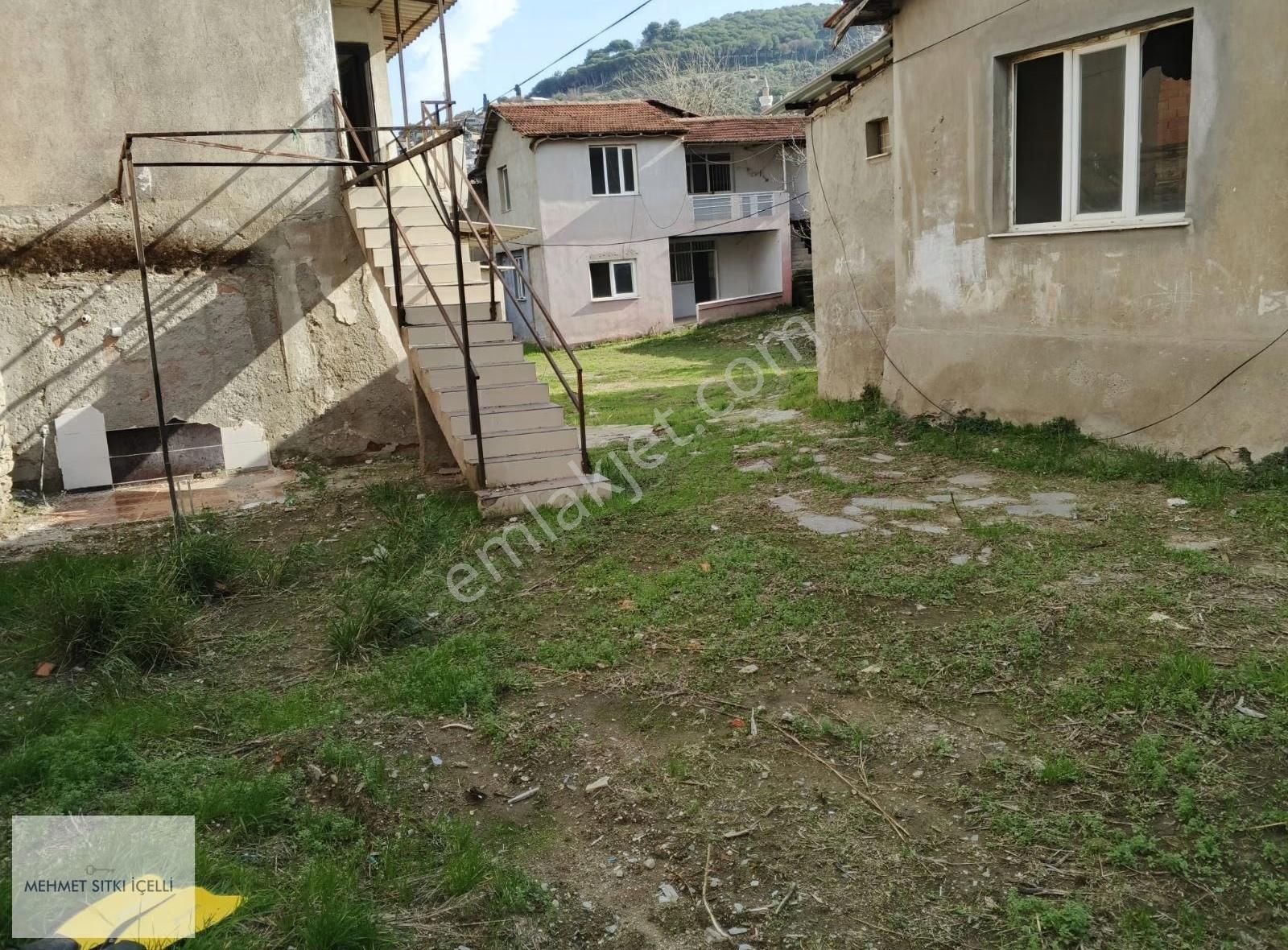 İçerisinde 5 Adet Ev Olan Bahçeli Müstakil Arsa - Görsel 12