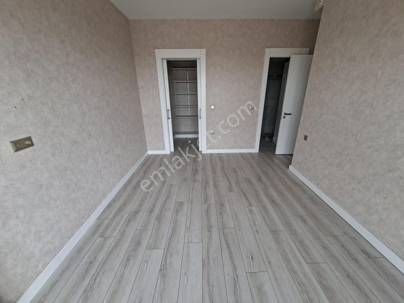 Bulvar Üzerinde Manzaralı Ve Modern Yaşam: Geniş 2+1 Kiralık !! - Görsel 17