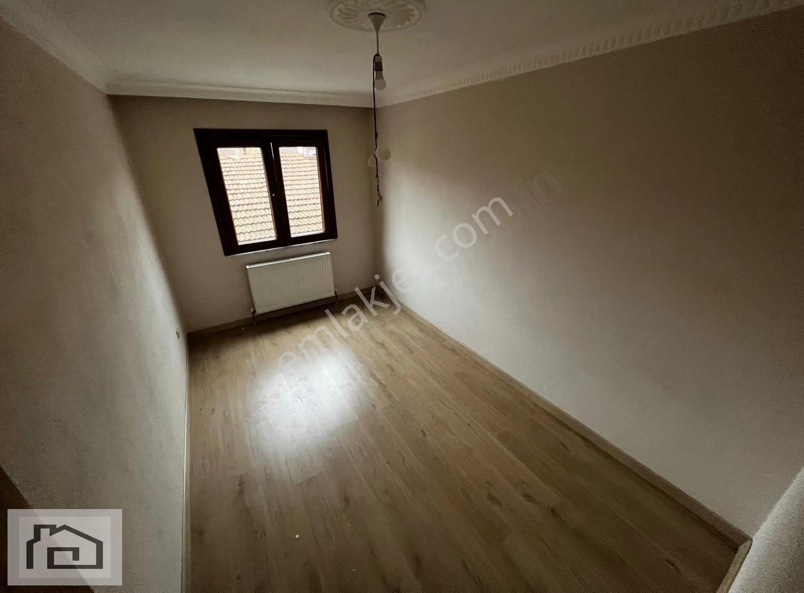 Emin'den Genç Binada,asansörlü,3 Balonlu,ebv. Banyolu,fırsat 3+1 - Görsel 5