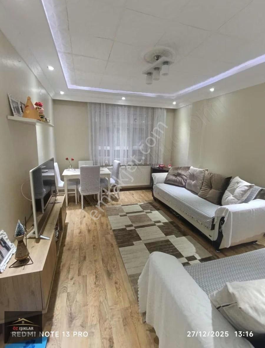 Öz Işıklardan Esentepe'de 25 M2 Hisseli, Balkonlu Yüksek Giriş