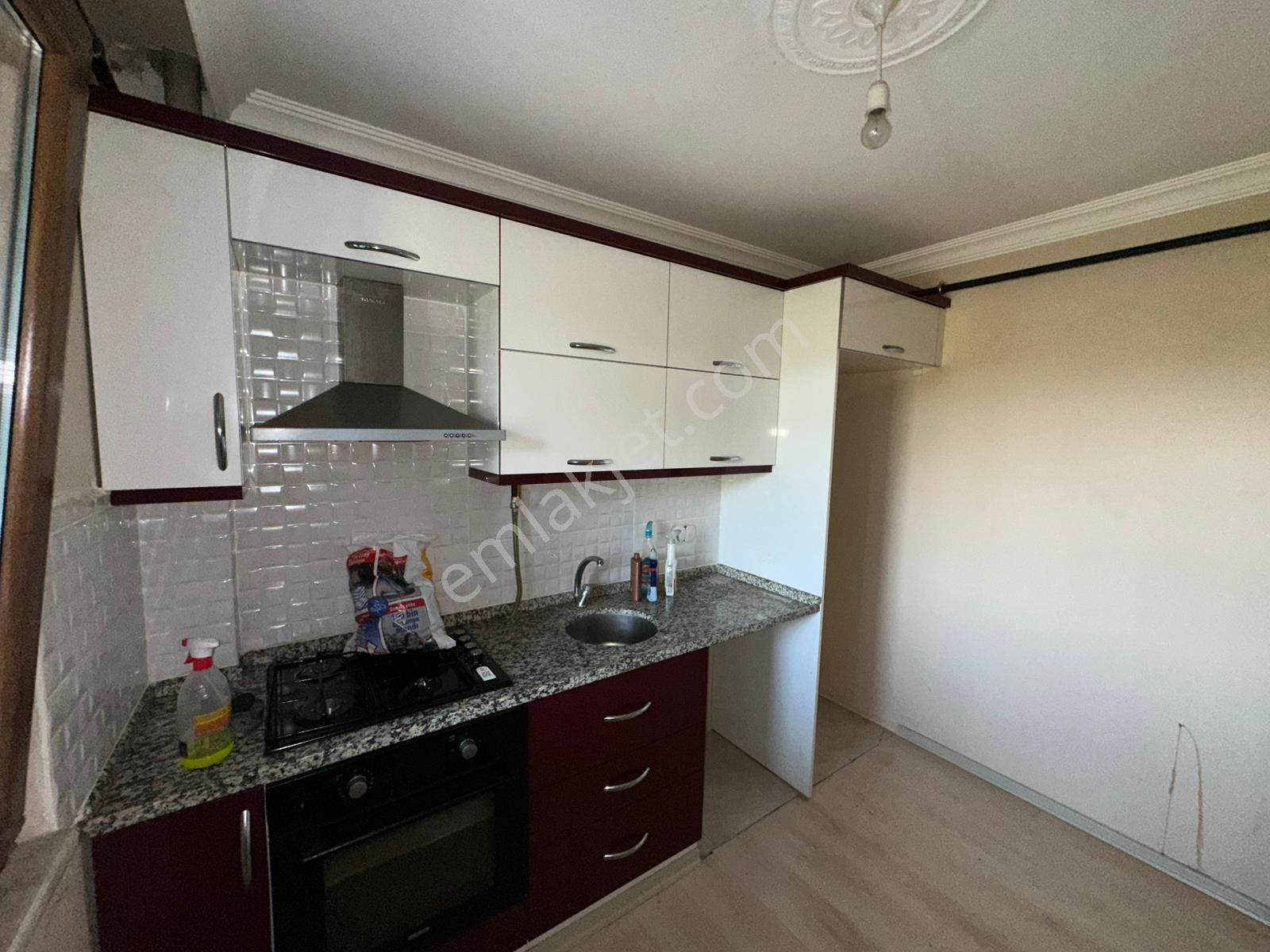 Bilgin Emlaktan Merkezde 1+1 Fiyatına 2+1 Kiralık Daire - Görsel 5