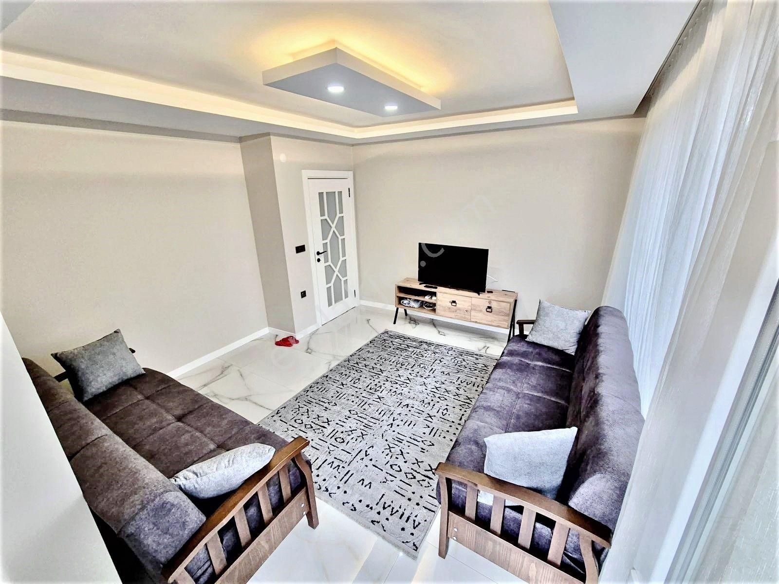 🌀gültaş Emlaktan Edremit’te Satılık Ön Cephe Asansörlü Lüx Tasarımlı 1+1 Daire